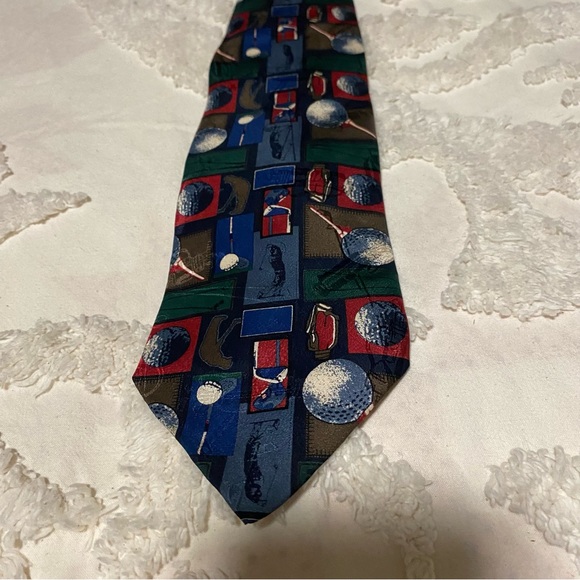Tie golf enthusiasts is blue white red and green - Picture 2 of 5